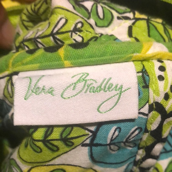 Vera Bradley purse. Colors blue green and white. Measures 9x7x3.5 - Picture 7 of 7